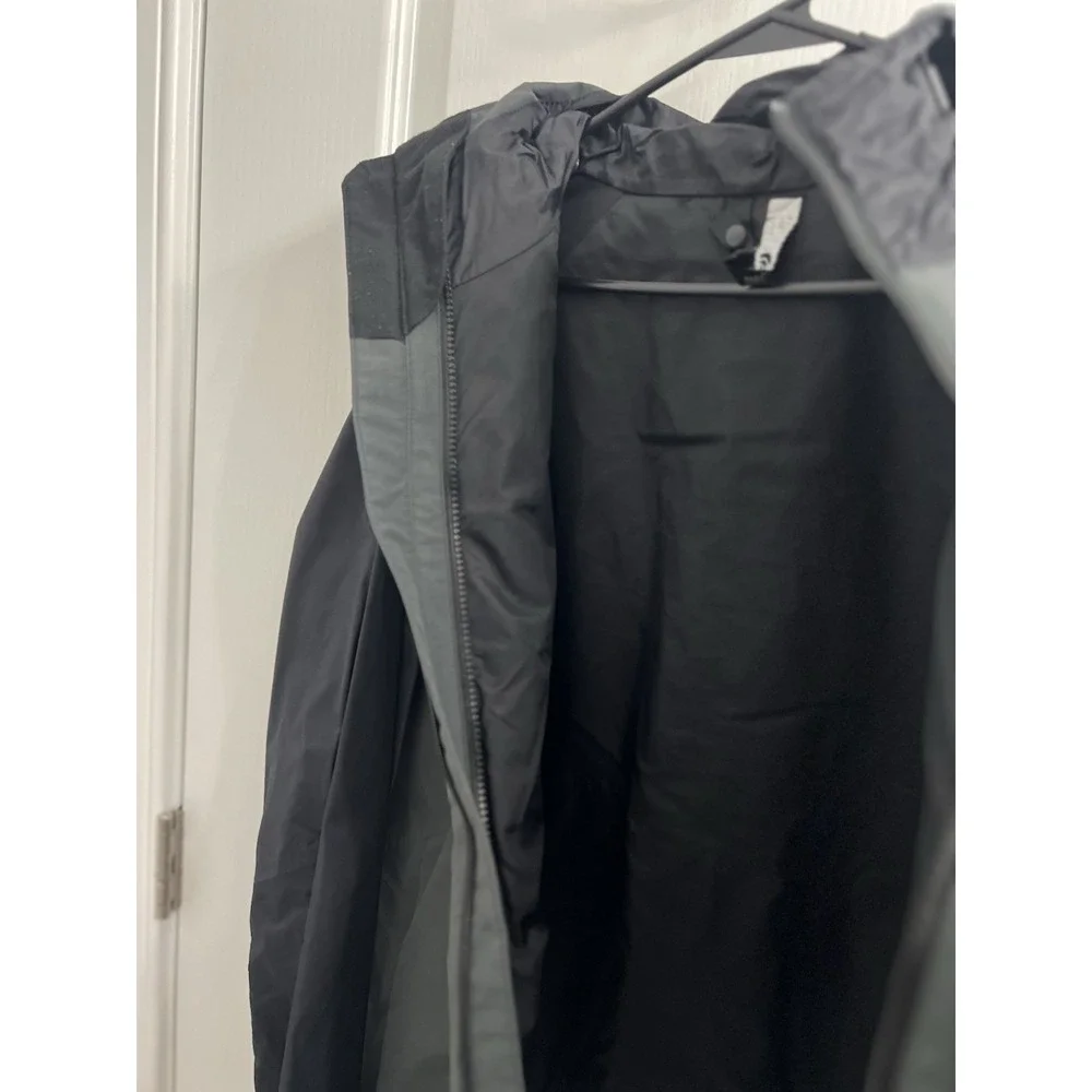 Women's Cinder Triclimate Jacket, Only 1 Out 2 Pieces Size Large